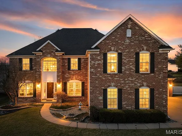 445 Whitestone Farm Dr, Chesterfield, MO 63017