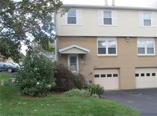 1139 Hampton Dr, Victor, NY 14564