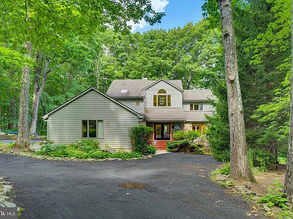 2nd image of 52 Deer Springs Ln