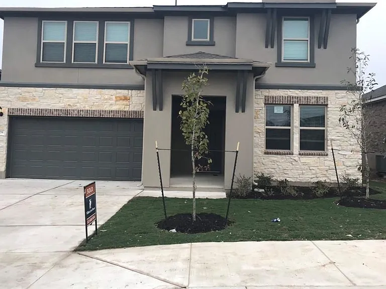 509 Whitney Trl — Photo 3