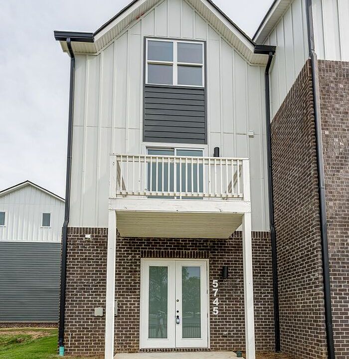1st image of 5745 Sofias Cir