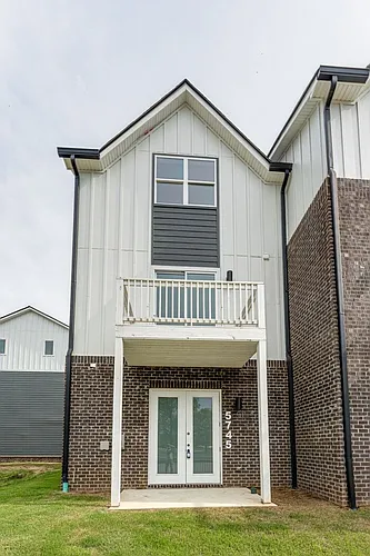 5745 Sofias Cir Photo 1