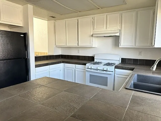 3735 Hollowglen Dr — Photo 22