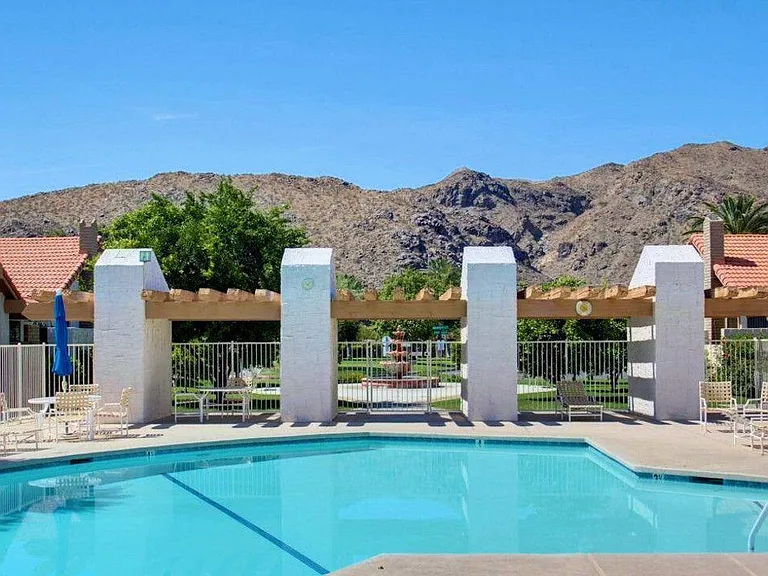 2350 E Miramonte Cir #E — Photo 4
