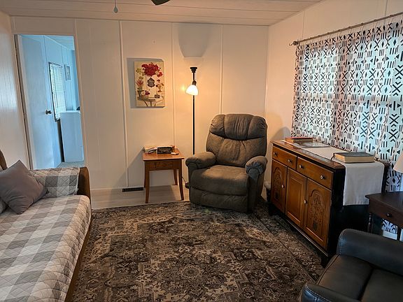 5th image of 2900 Saralake Dr S #82