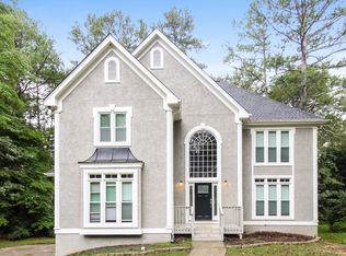 611 Deerwood Ln, Stone Mountain, GA 30087