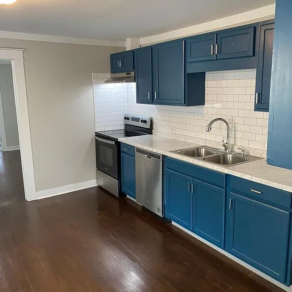 304 W Colville St — Photo 2