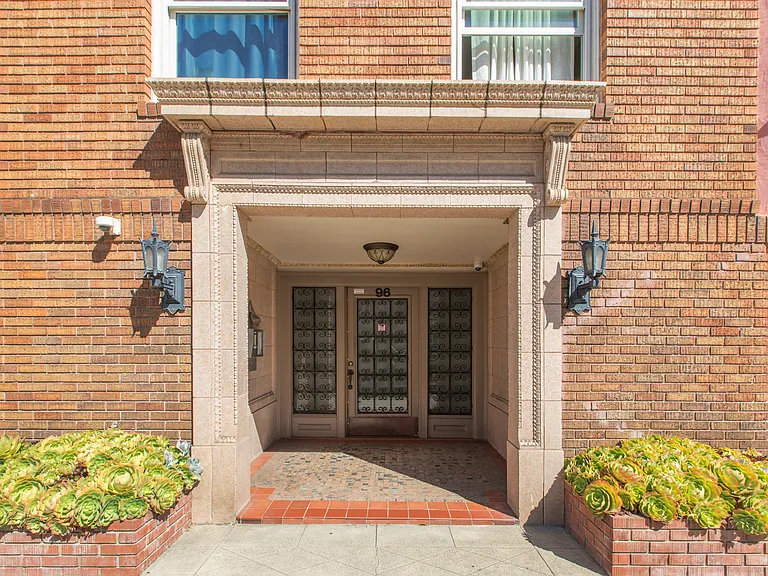 96 Toledo Way — Photo 16