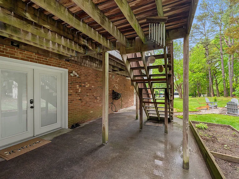 Huntington Woods Dr — Photo 35