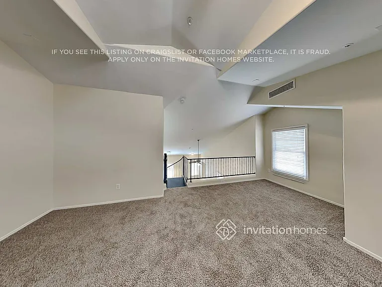 4084 E Windsor Dr — Photo 16