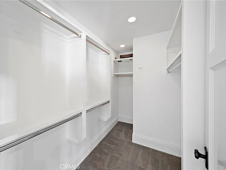 515 1/2 Narcissus Ave — Photo 19