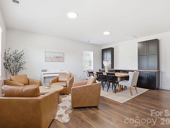 5th image of 103 Edgehill Ct