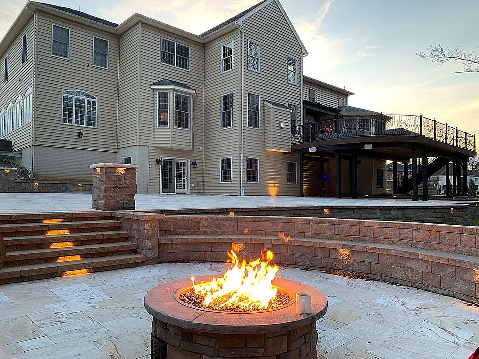 2nd image of 14570 Edgewoods Way