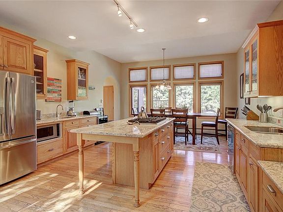 4th image of 11 Elk Horn Ln