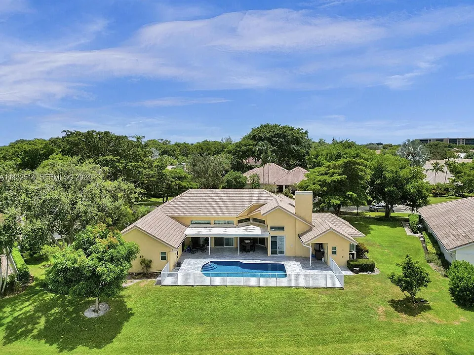 4495 Woodfield Blvd