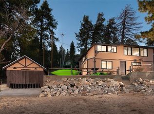 39005 N Shore Dr, Fawnskin, CA 92333