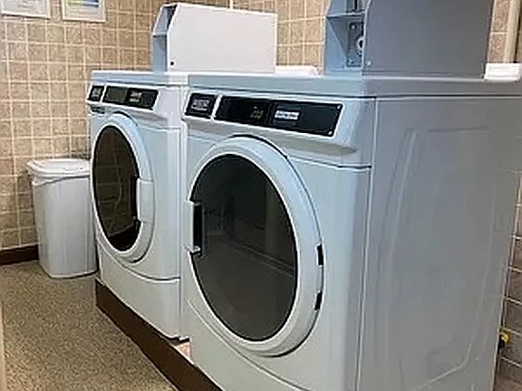 5th image of 561 Morgan Ave APT 3