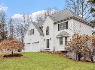 2 Foley Farm Rd, Wilmington, MA 01887