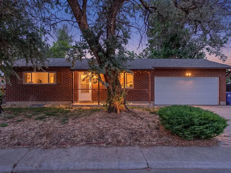 14435 Olmsted Dr — Photo 22