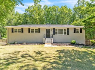 15 Longmeadow Rd, Taylors, SC 29687
