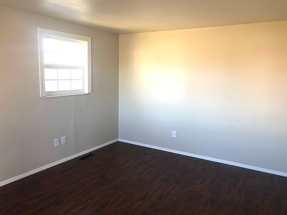 3rd image of 6185 Ambleside Dr