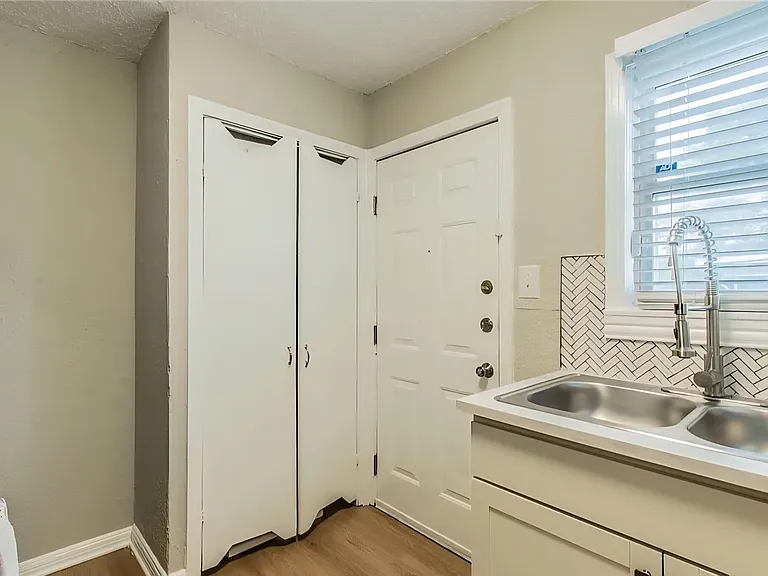 806 Estelle Ave #A — Photo 5