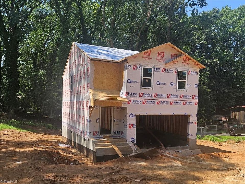 2nd image of 523 Dogwood Cir