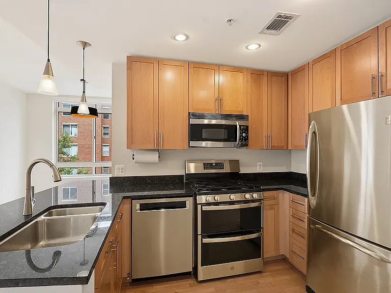 820 N Pollard St #311 — Photo 10