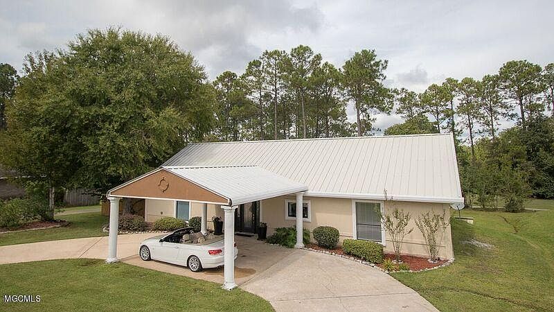 1st image of 12490 Highland Dr