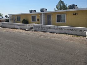 741 N 10th St, Las Vegas, NV