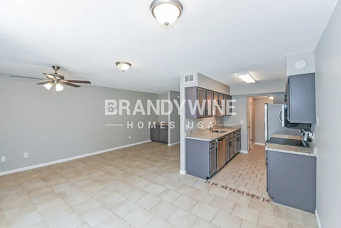 11251 Windtree Dr E — Photo 6
