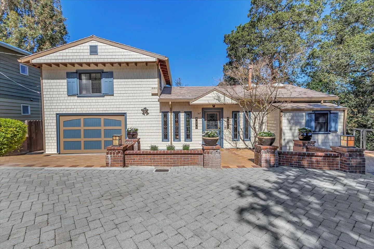 147 Cleland Ave photo 1