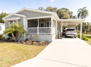 36050 Palm Breeze Ln, Grand Island, FL 32735