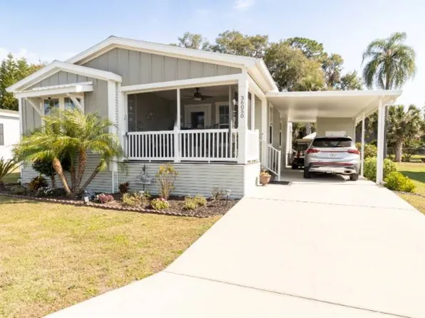 36050 Palm Breeze Ln, Grand Island, FL 32735