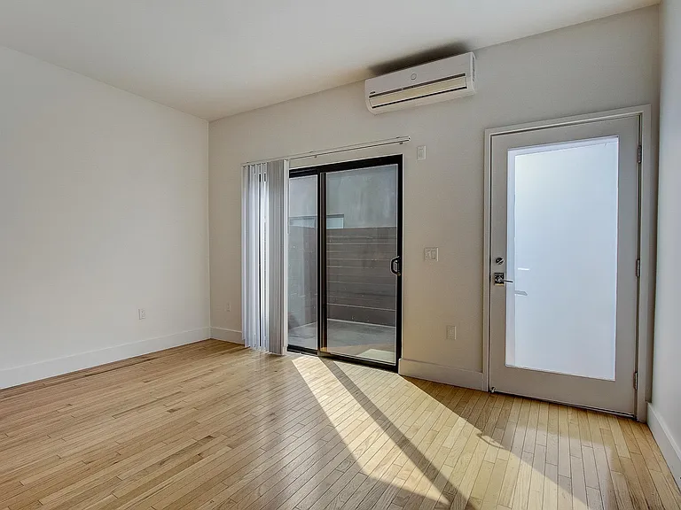 427 1/4 N Vendome St #427.25 — Photo 30