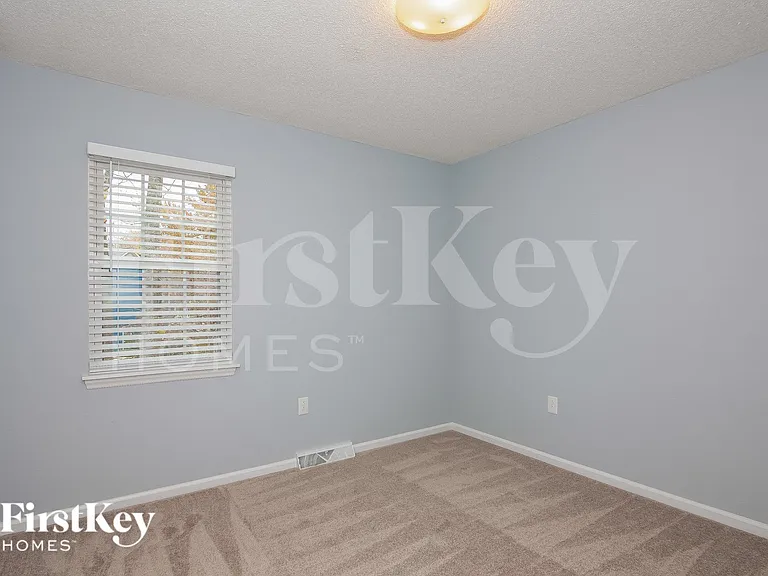 4219 Saint Audrey Pl — Photo 10