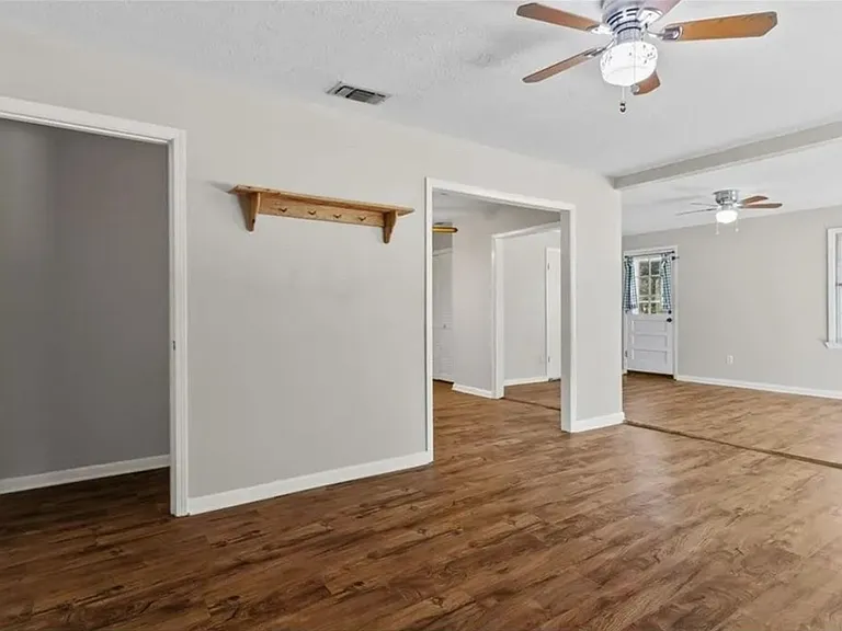 4685 Pinedale Dr — Photo 7