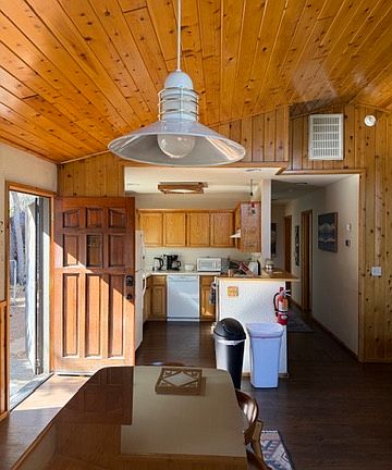 2nd image of 432 Moreno Ln