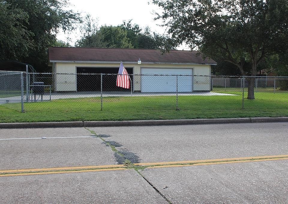 1st image of 2829 3rd Ave N