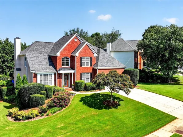 450 Hembree Rd, Roswell, GA 30076
