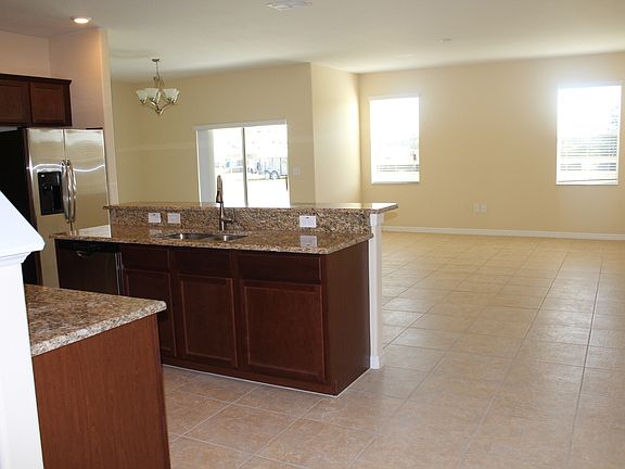 2nd image of 3005 Salford St