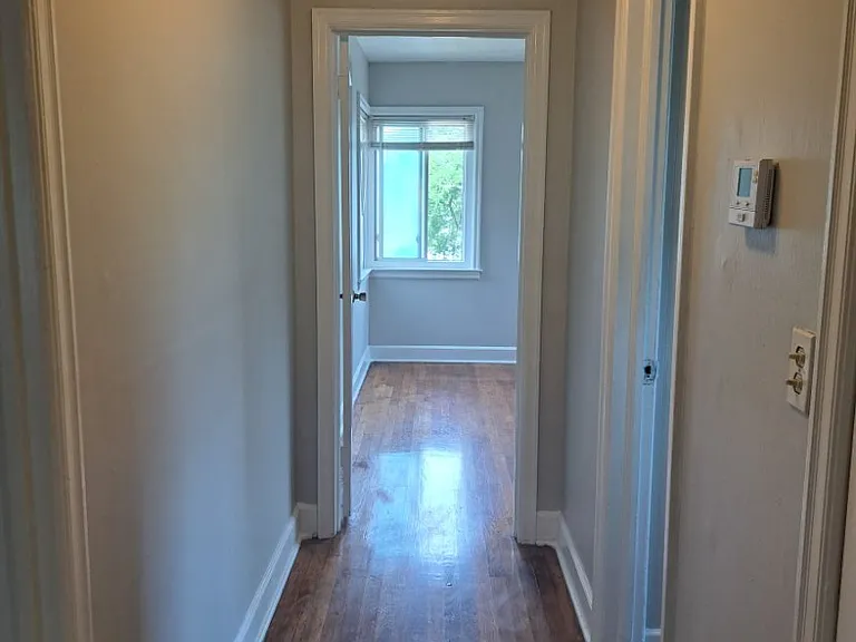813 46th St — Photo 3