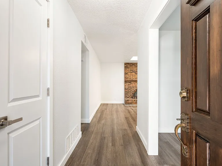 12013 Kashmir St NE — Photo 6