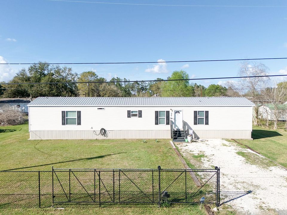 1st image of 925 Lebleu Rd