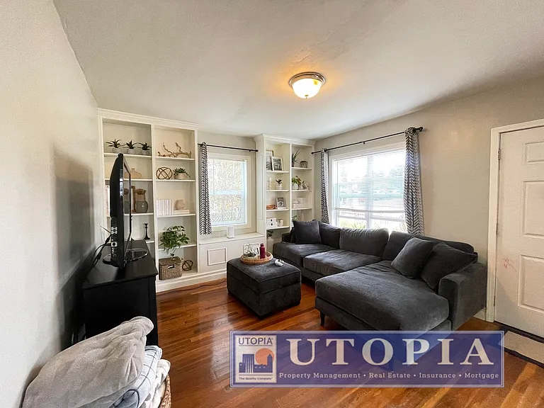 3101 Paul Sweet Rd — Photo 10