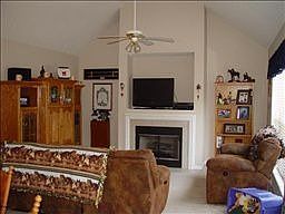 2nd image of 599 Westchester Ct