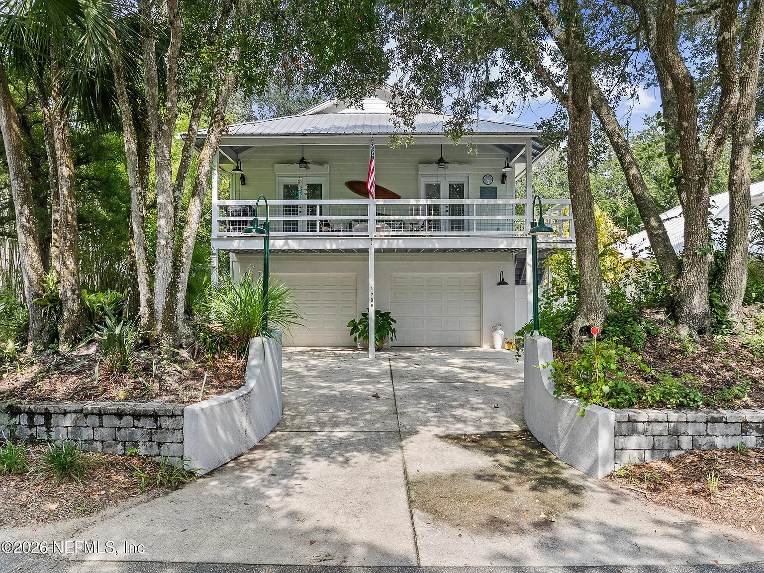 2 bed, 3.0 bath, 1260 sqft, $3,300 — Photo 1