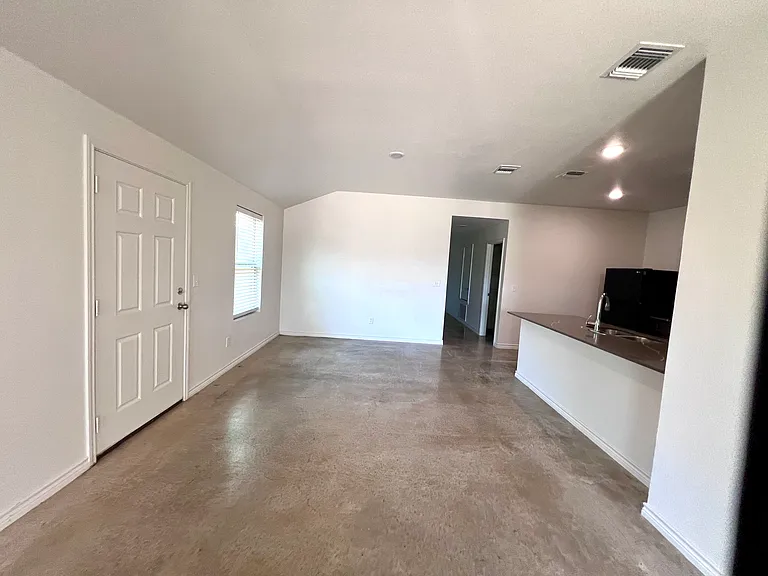2313 Zanoletti Dr #B — Photo 12