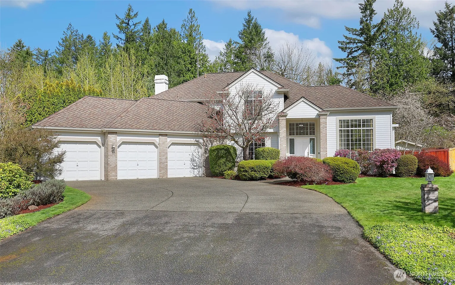 18432 SE 277th Place photo 1