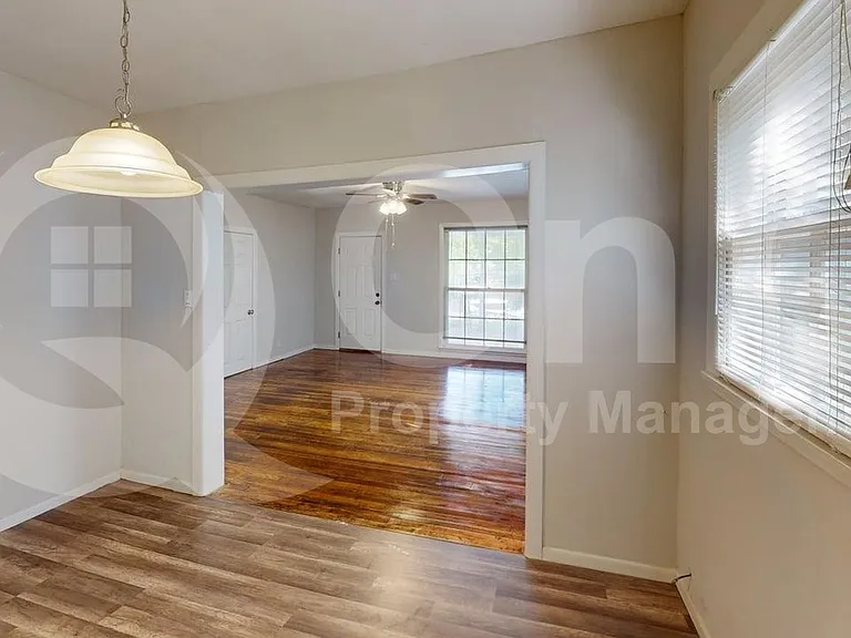 224 W Hull St #A — Photo 9